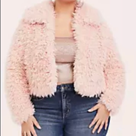 ❤️🛍Final Sale*NWOT Gorgeous blush pink teddy faux fur crop jacket. - Picture 2 of 5